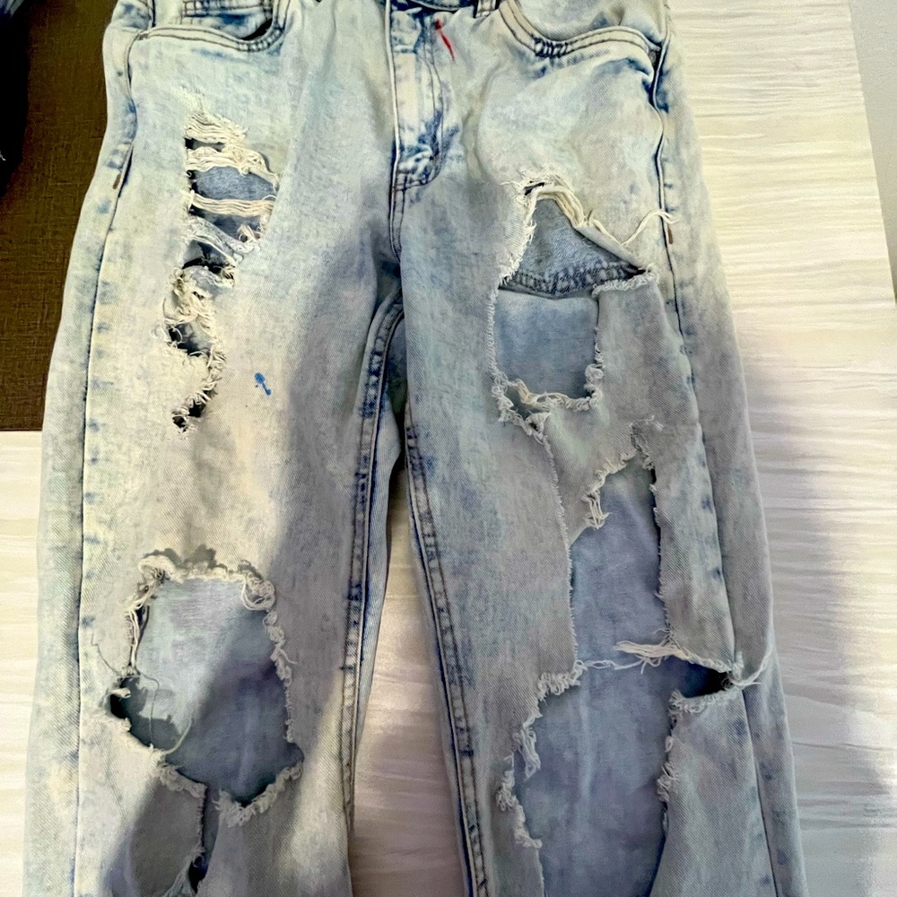 There jeans are super nice and comfy almost brand new!